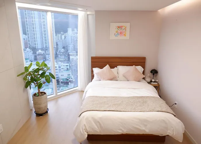 엄마가 편한 광안리 30초 가족친화 신축 5인가족 육아용품 완비 Apartment *