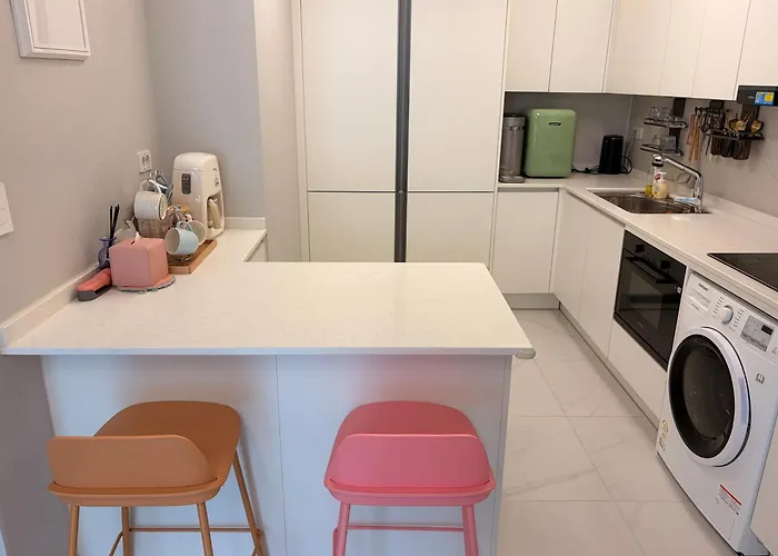 엄마가 편한 광안리 30초 가족친화 신축 5인가족 육아용품 완비 Apartment Busan